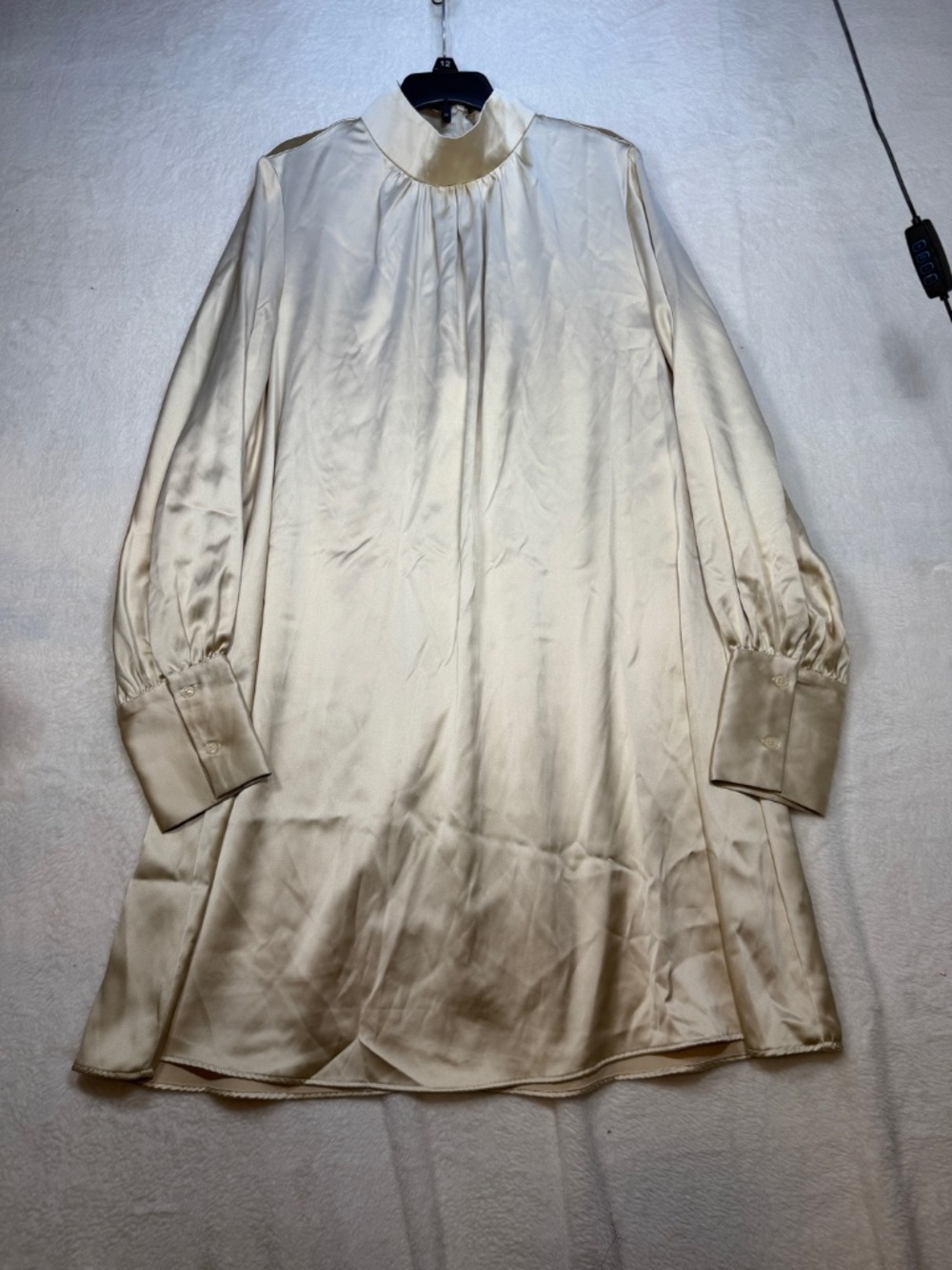 H&M Dress Womens Size Medium Cream Satin Mock Neck Long Sleeve Quiet Luxury - Picture 3 of 8